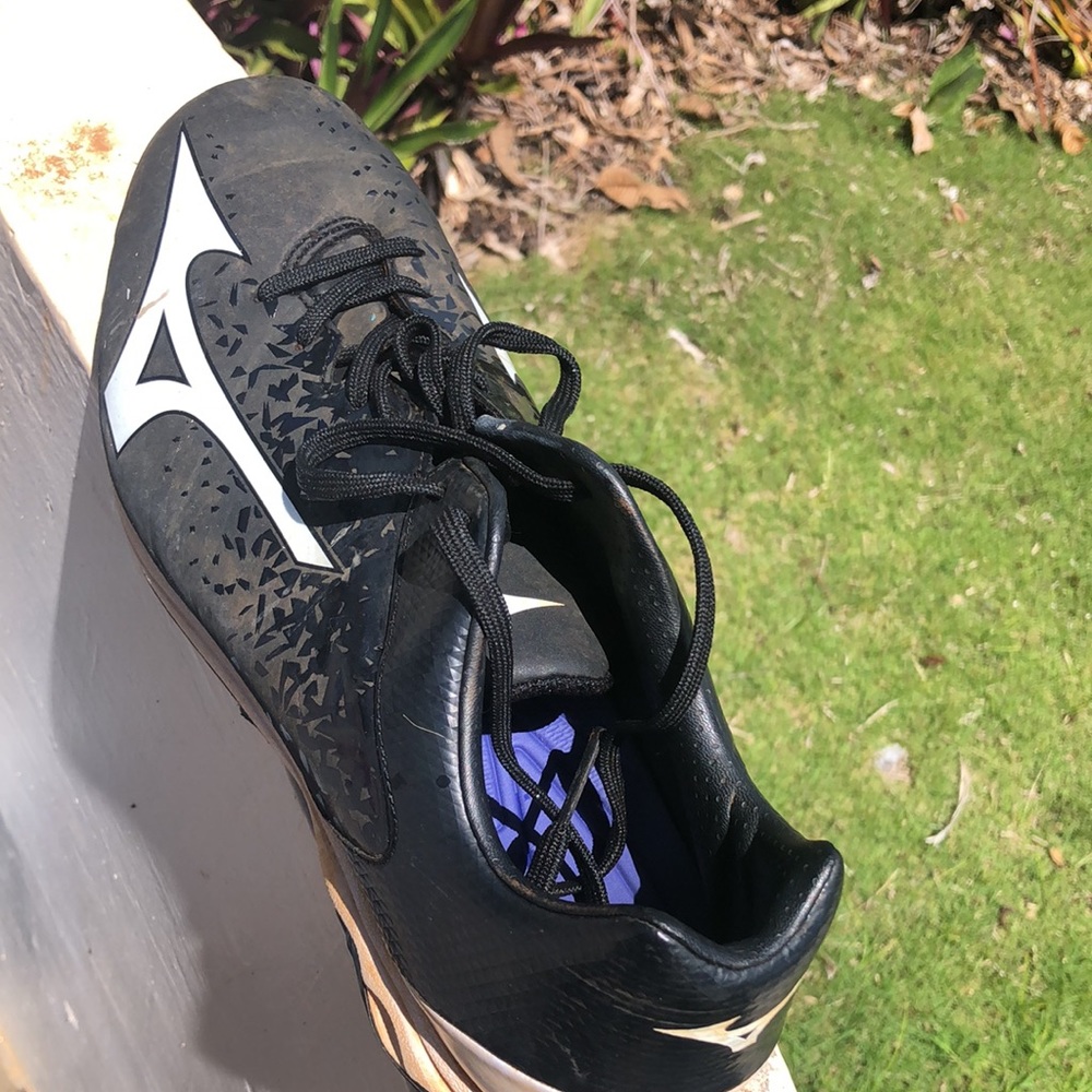 Men’s size 11.5 cleats